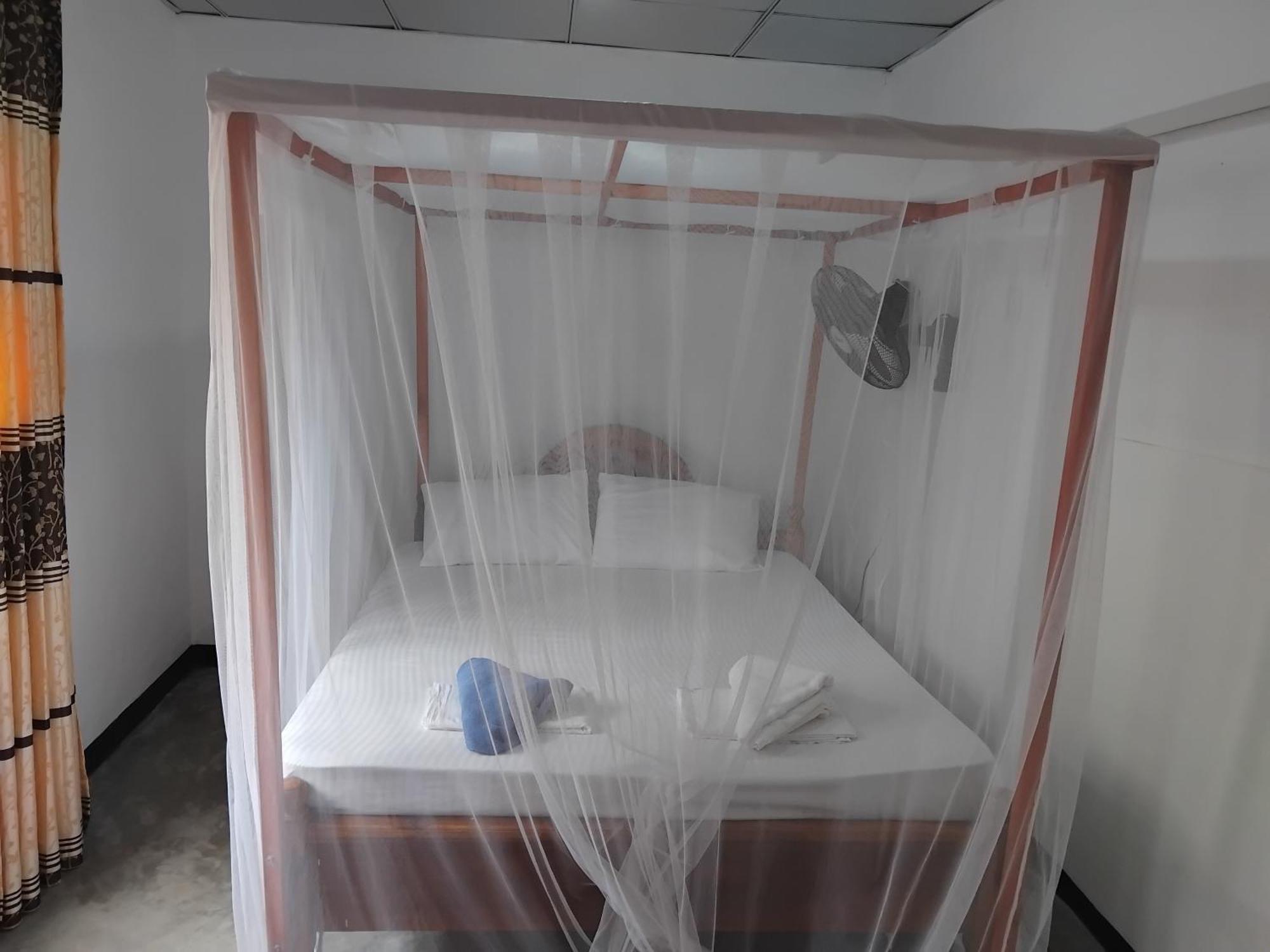 Yunal'S Place Matara Room photo
